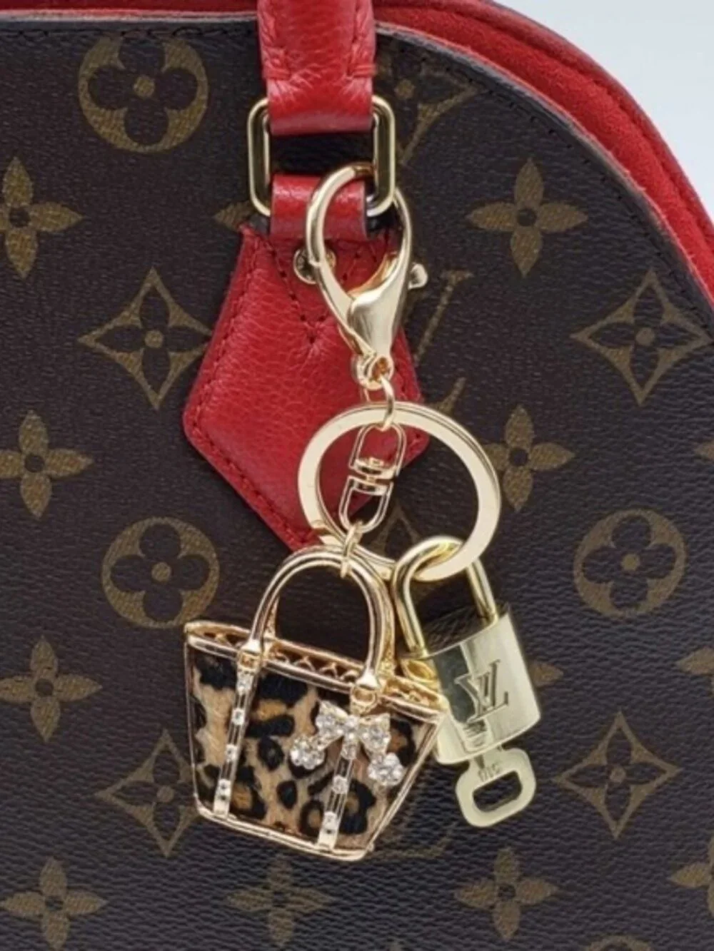 Louis Vuitton Gold Lock 🔒 Authentic LV Key + Unbranded Leopard Bag Charm